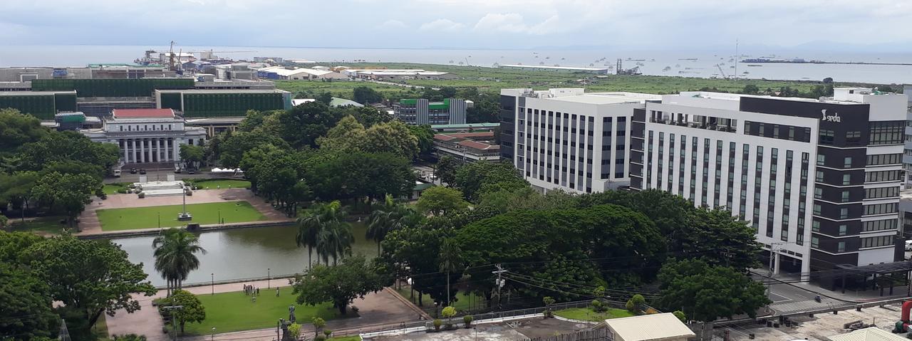913Cityscape Located At City Center Bacolod Exterior photo