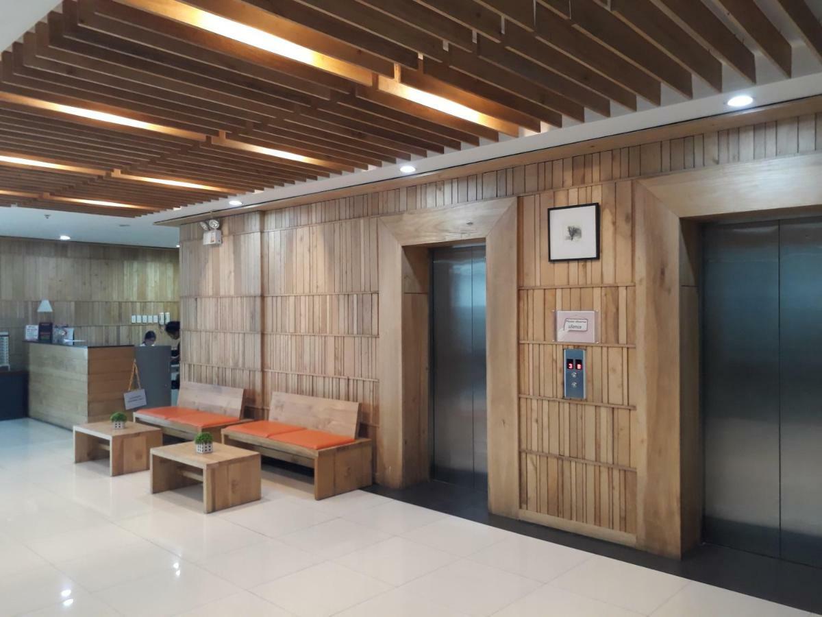 913Cityscape Located At City Center Bacolod Exterior photo